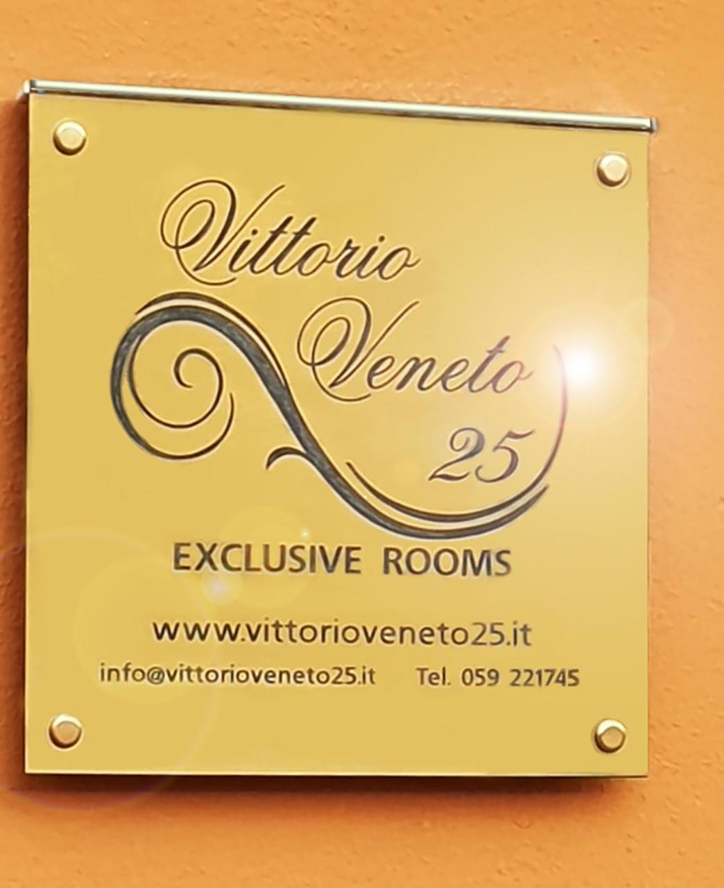 Отель Vittorio Veneto 25 Модена Экстерьер фото
